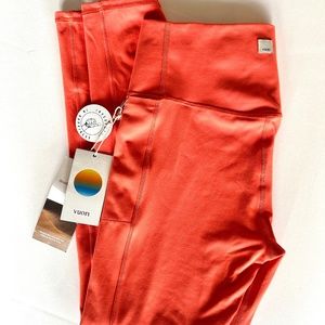 Vuori Legging: Studio Pocket